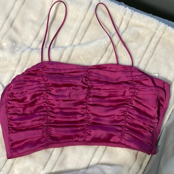 Zara Tops - 💰Zara shimmery ruffled crop top pink size small